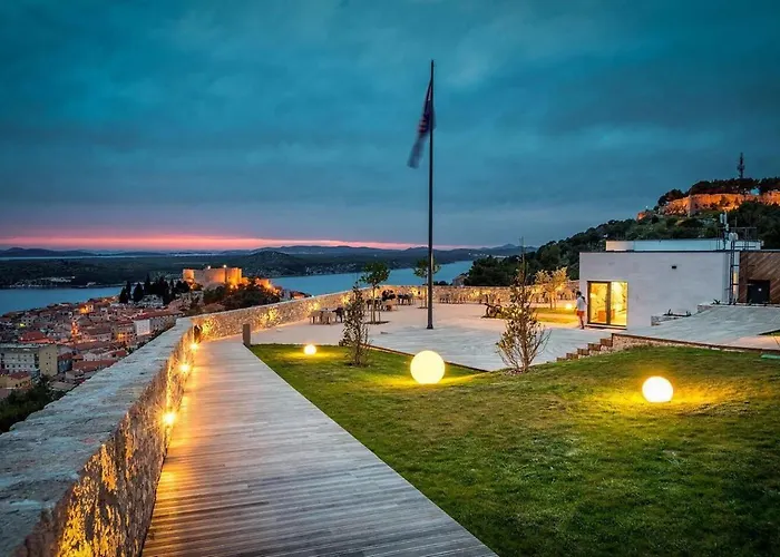 Center - Sleeps 4 Šibenik